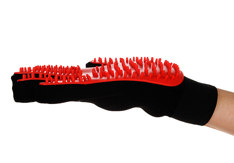 Red and Black Design Pet Grooming Glove